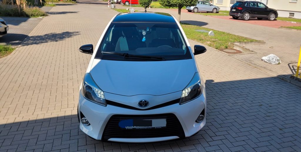 Toyota Yaris 132.000 km 9.749 &euro; Ludwigshafen 67071