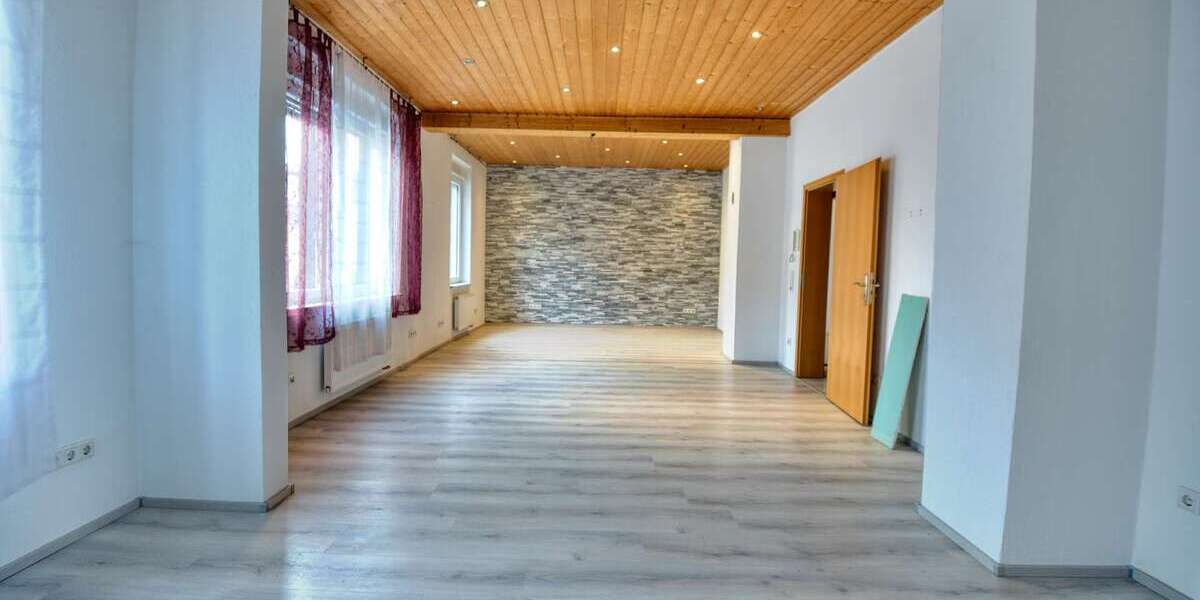 Bezugfsfreie 6 ZKBB mit XL-Panoramaterrasse & Gemeinschaftsgarten Gepflegtes 2FH mit Garage - Etagenwohnung Mannheim Sandhofen | Angebot:26749567
