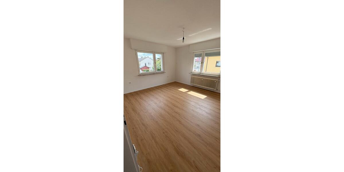 Etagenwohnung Ilvesheim - 3 Zimmer, 90 m&sup2;, 1.100&euro; | Angebot:26613974