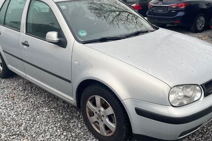 VW Golf 213.000 km 590 &euro; Worms 67547