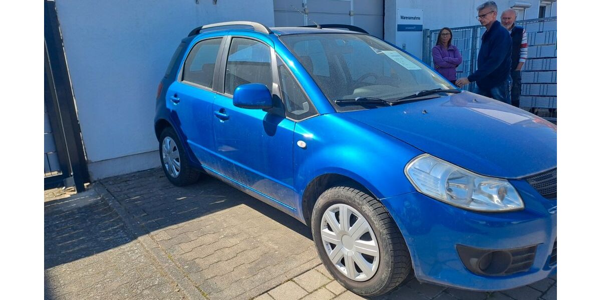 Suzuki SX4 76.000 km 3.550 &euro; Mannheim 68309