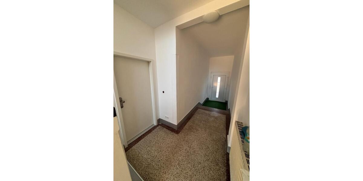 Laden mit Wohnung zu vermieten zimmer