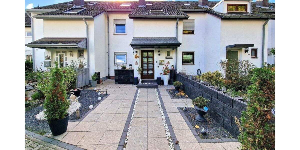 Solides Reihenhaus mit Garten und Garage - Reihenmittelhaus Ludwigshafen am Rhein Mundenheim | Angebot:25214578