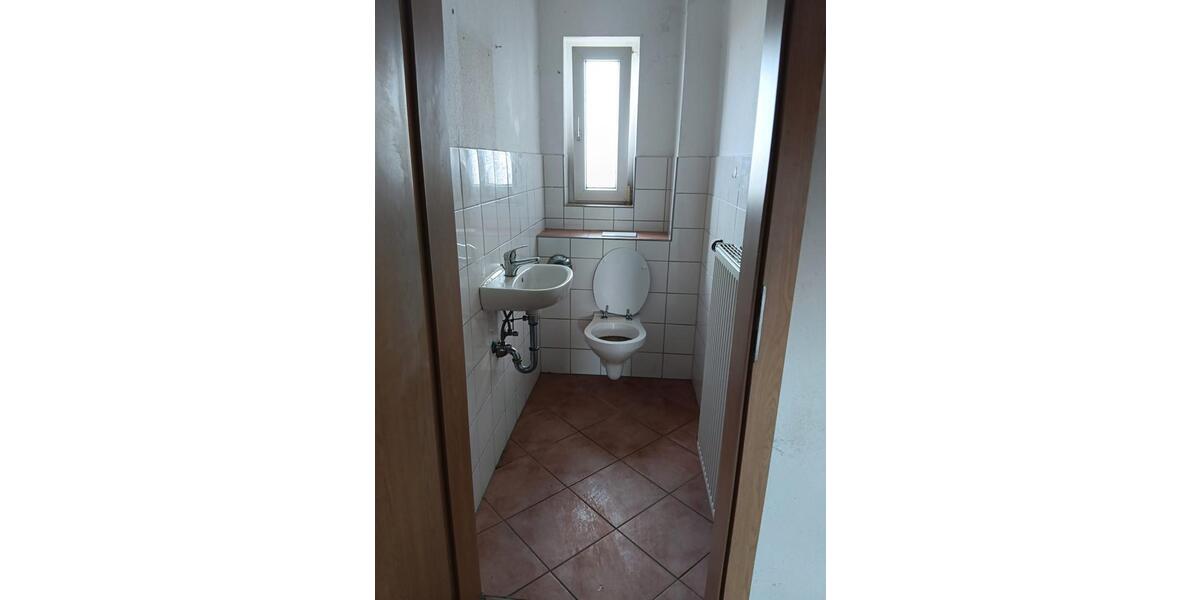 Dachgeschoßwohnung Worms - 3.5 Zimmer, 70 m&sup2;, 750&euro; | Angebot:26087485