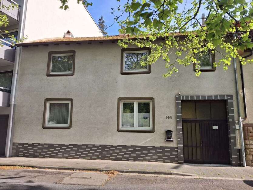 Haus zum Kaufen in Neustadt an der Weinstraße 295.000 € 147 m²