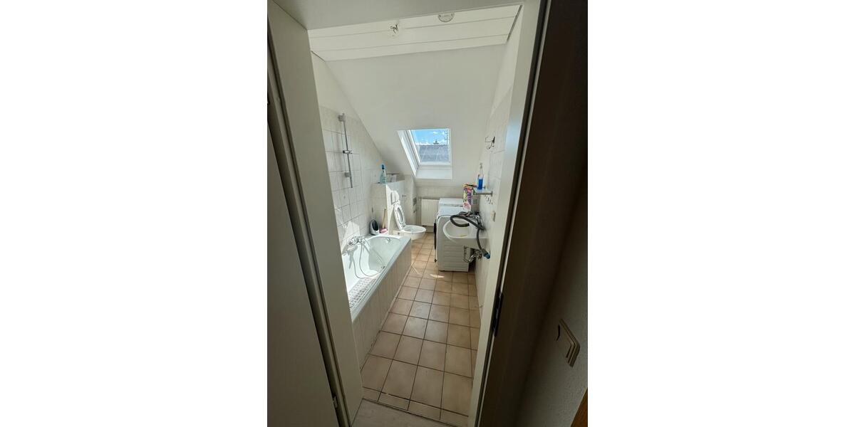 Dachgeschoßwohnung Beindersheim - 3 Zimmer, 70 m&sup2;, 750&euro; | Angebot:26233201