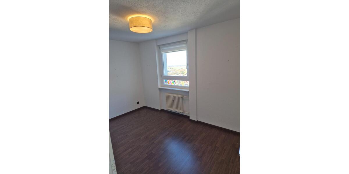 Etagenwohnung Ludwigshafen am Rhein Ludwigshafen-Oggersheim - 3 Zimmer, 80 m&sup2;, 950&euro; | Angebot:23760072