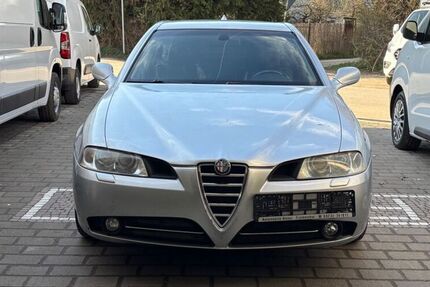 Alfa Romeo 166