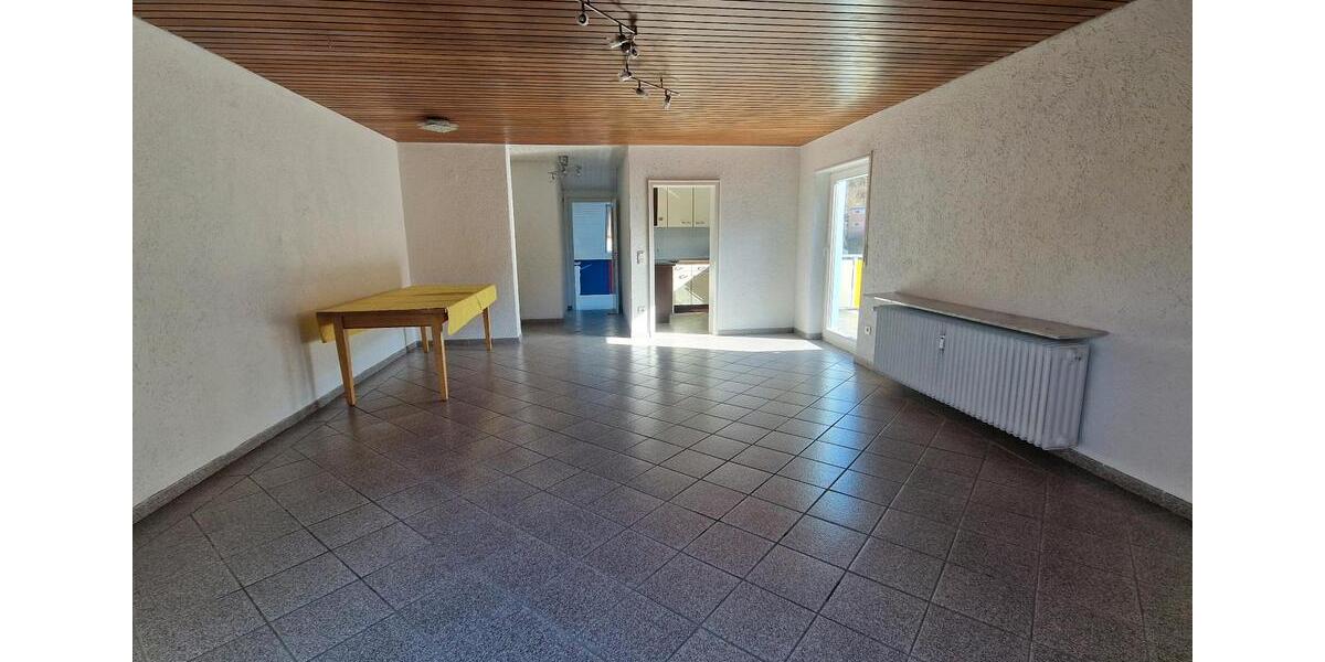Dachgeschoßwohnung Bad Dürkheim - 2 Zimmer, 61 m&sup2;, 800&euro; | Angebot:26211200