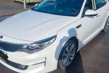 Kia Optima 124.000 km 14.900 &euro; Worms 67547