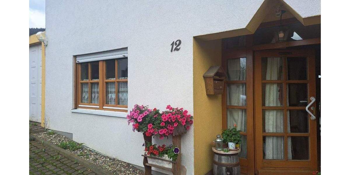 Mehrfamilienhaus, Wohnhaus Fürth Steinbach - 6 Zimmer, 168 m&sup2;, 485.000&euro; | Angebot:25775628