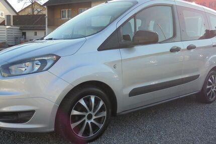 Ford Tourneo Courier 110.800 km 9.990 &euro; Ladenburg 68526