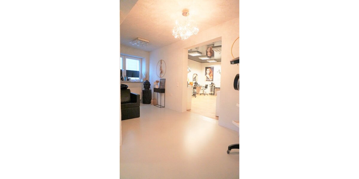 ~~ MODERNE GEWERBEFLÄCHE IN TOP LAGE MIT BUSVERBINDUNG VOR DER TÜR ~~ 2 zimmer