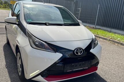 Toyota Aygo (X) 120.208 km 6.200 € Hockenheim 68766