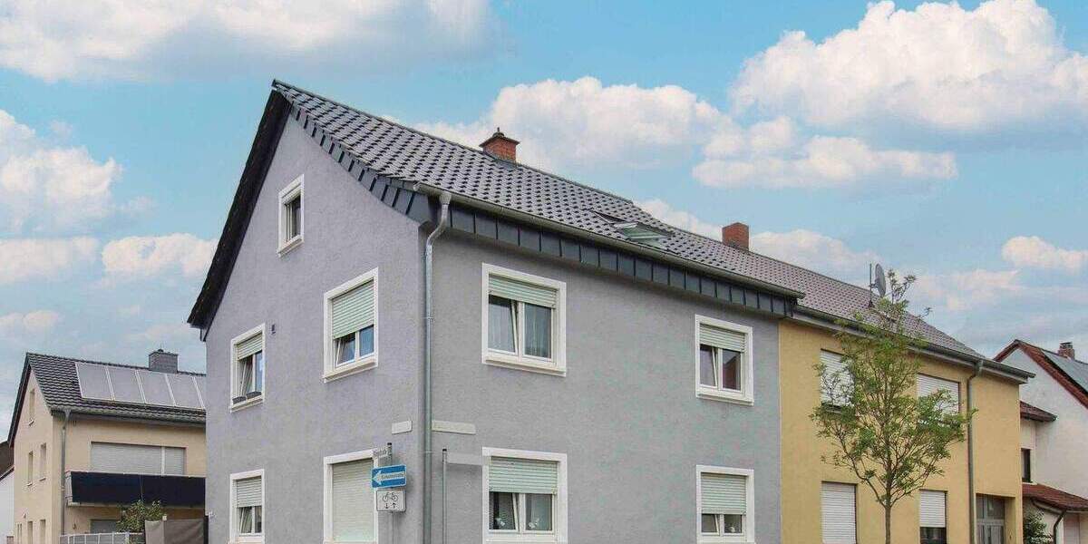 Hockenheim-Highlight - Modernisiertes Zweifamilienhaus mit Charme und Platz 6 zimmer