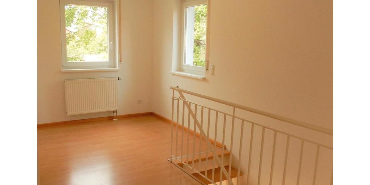 Doppelhaushälfte Schwetzingen - 7 Zimmer, 180 m&sup2;, 1.800&euro; | Angebot:26241969