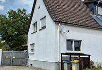 Haus mit großem Garten in ruhiger Lage – renovierungsbedürftig