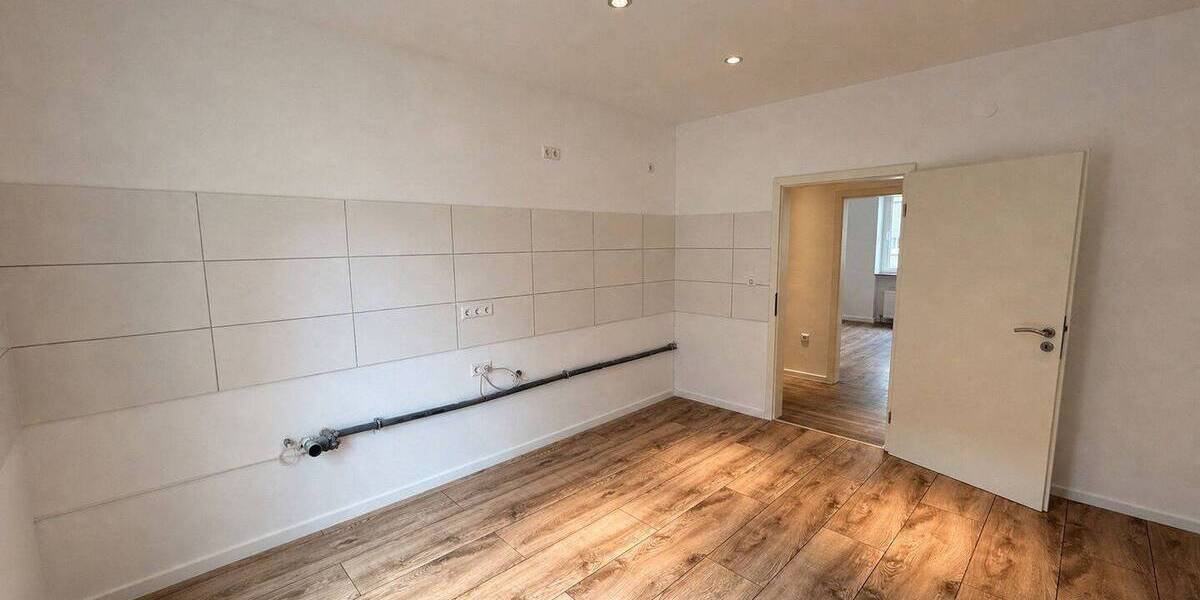Etagenwohnung Frankenthal - 5 Zimmer, 100 m&sup2;, 1.280&euro; | Angebot:26789349