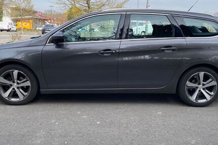 Peugeot 308 131.000 km 5.950 &euro; Osthofen 67574