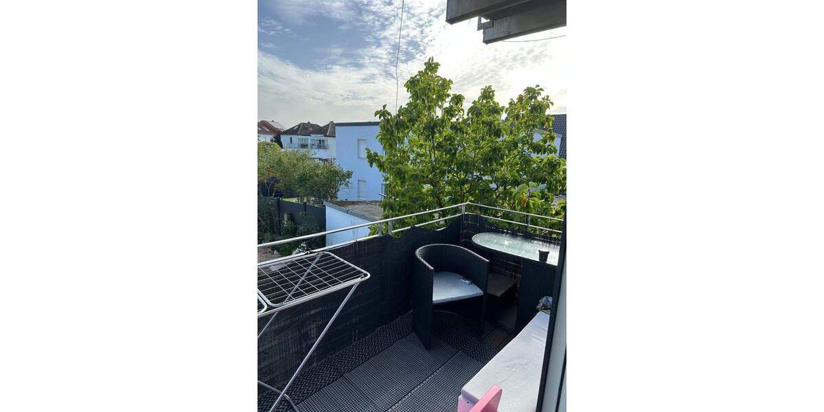 Etagenwohnung Brühl Rohrhof - 4 Zimmer, 108 m&sup2;, 1.500&euro; | Angebot:25659075