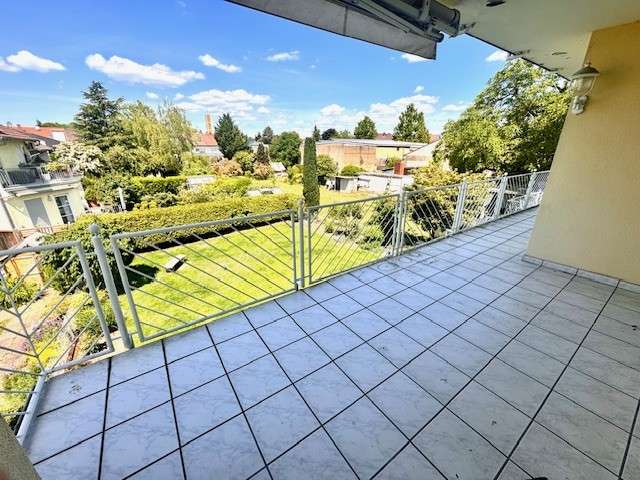 Wohnung zum Mieten in Edingen-Neckarhausen 2.000 € 200 m²