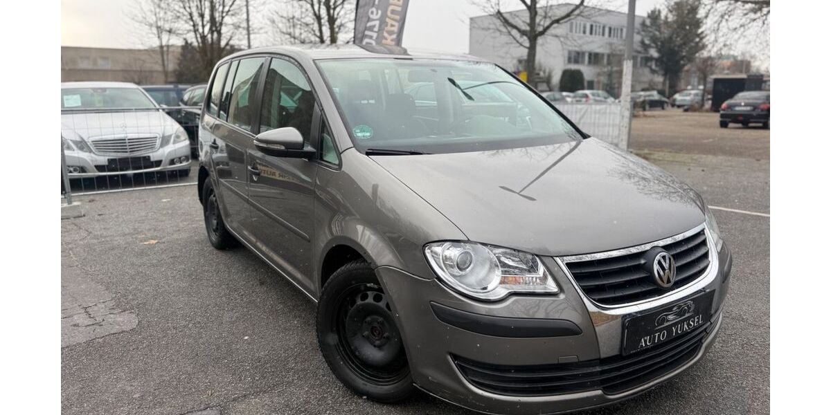 VW Touran 268.000 km 3.590 &euro; Heppenheim 64646