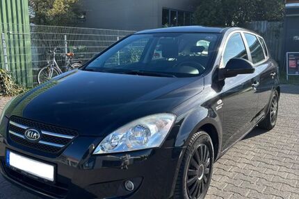 Kia ceed / Ceed 120.000 km 2.200 &euro; Bensheim 64625