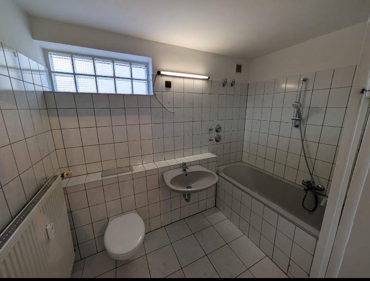 3 ZKB 96 m² Südbalkon, Garten Einbauküche in Zweifamilienhaus, 3 zimmer