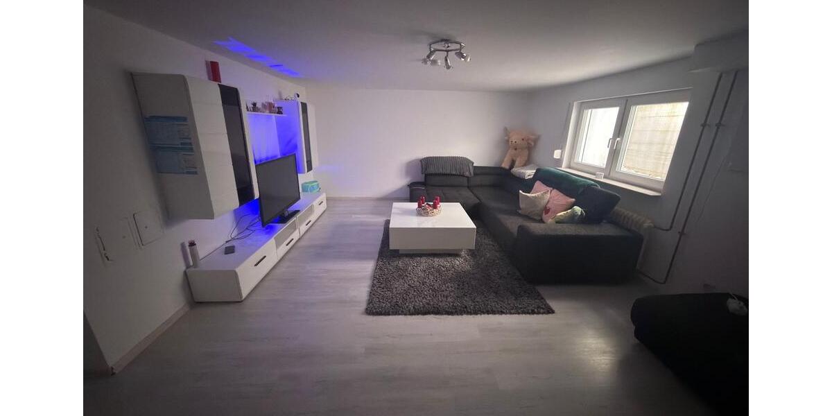 Etagenwohnung Ludwigshafen am Rhein Ludwigshafen-Oggersheim - 2 Zimmer, 85 m&sup2;, 930&euro; | Angebot:26284160