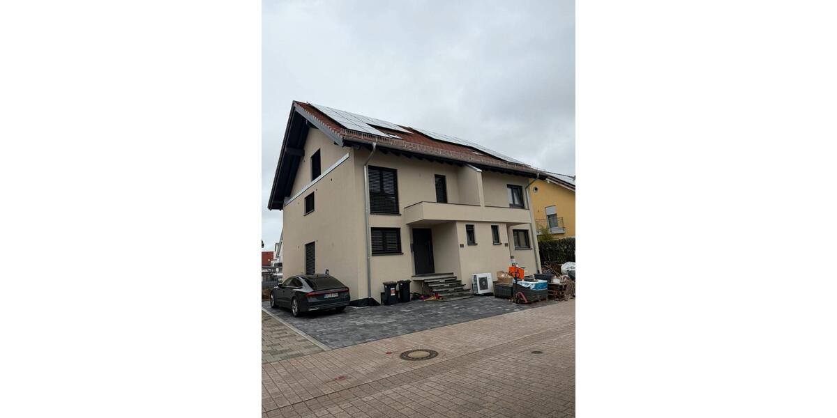 Doppelhaushälfte Waghäusel - 7 Zimmer, 203 m&sup2;, 2.200&euro; | Angebot:26066811