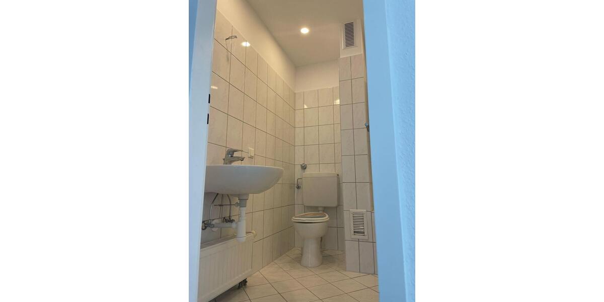 Dachgeschoßwohnung Ludwigshafen am Rhein Parkinsel - 2 Zimmer, 68 m&sup2;, 700&euro; | Angebot:26122748