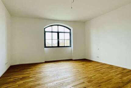 Wohnung Mannheim Neckarstadt-Ost - 2 Zimmer, 79 m&sup2;, 1.060&euro; | Angebot:26149207