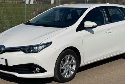 Toyota Auris 73.000 km 12.950 &euro; Mannheim 68239