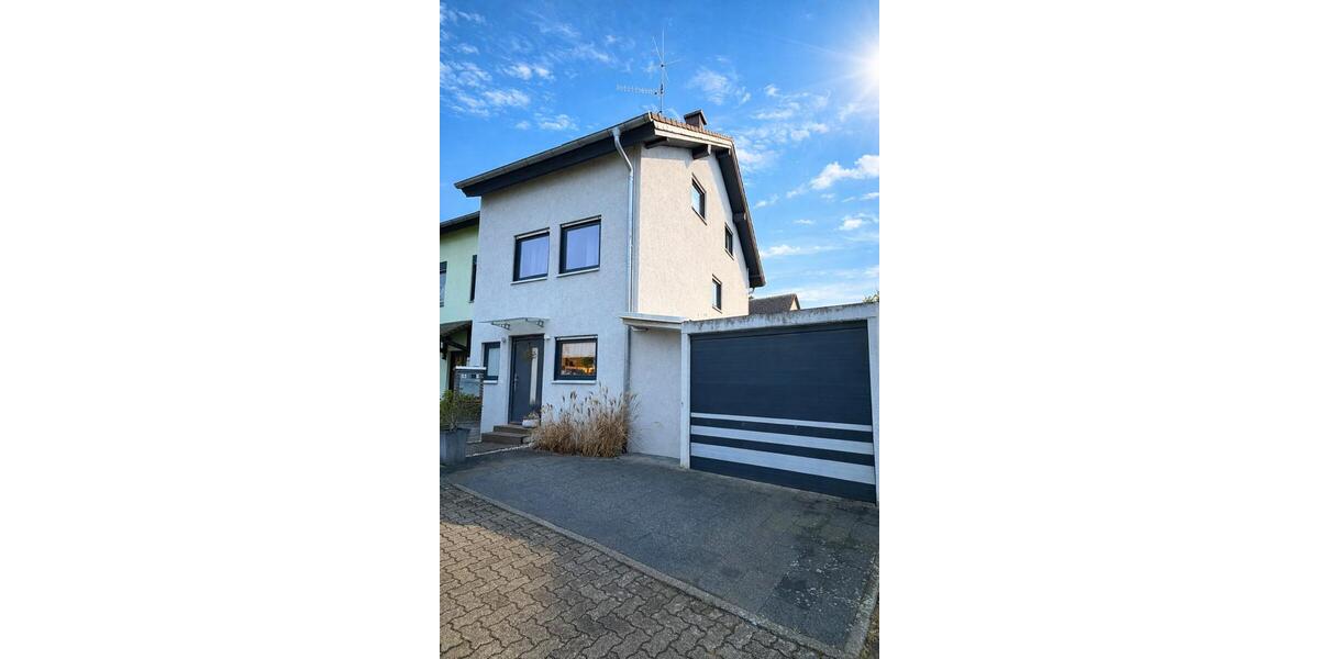 Reihenhaus Eppelheim - 5 Zimmer, 148 m&sup2;, 2.100&euro; | Angebot:25219522