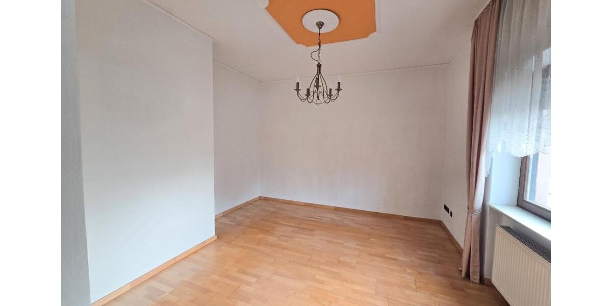 Erdgeschoßwohnung Brühl - 3 Zimmer, 82 m&sup2;, 950&euro; | Angebot:26250415