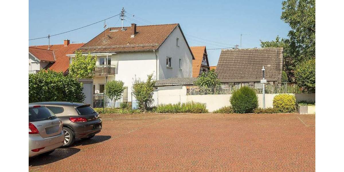 Attraktive Liegenschaft auf weitläufigem Grundstück zimmer