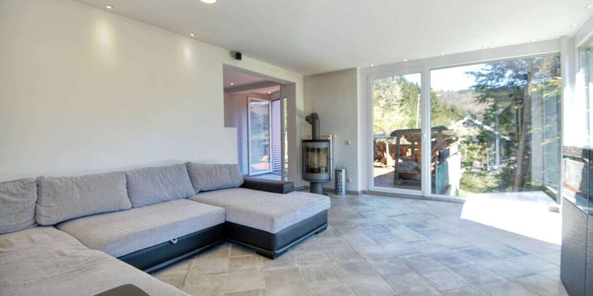 Panorama-ZFH mit sagenhaftem Ausblick Energieeffizient & am Waldrand Garten,Balkone & Terrasse 7 zimmer