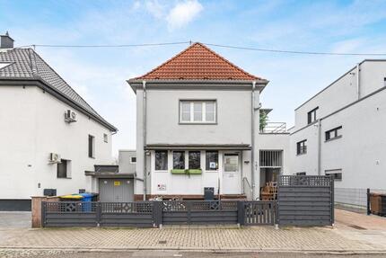 Haus Ludwigshafen am Rhein Rheingönheim - 8 Zimmer, 269 m&sup2;, 399.000&euro; | Angebot:25382745