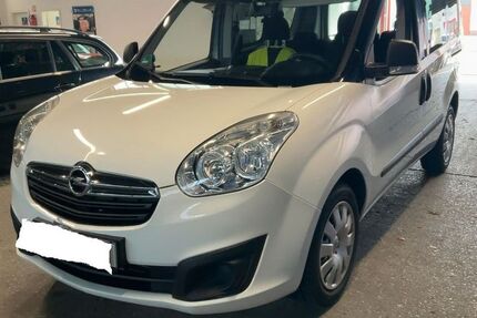 Opel Combo 109.000 km 10.900 &euro; Worms 67547