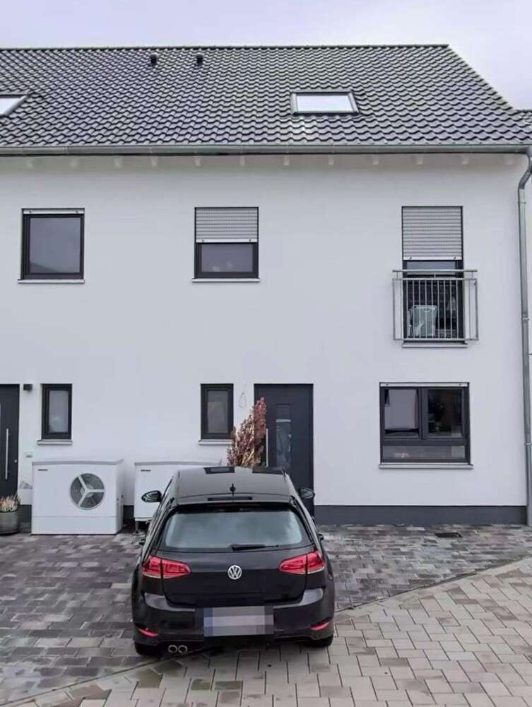 Haus zum Mieten in Grünstadt 1.870 € 145 m²