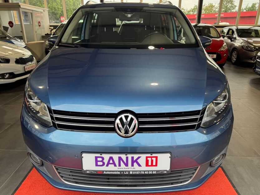 VW Touran 174.000 km 10.880 € Ludwigshafen am Rhein 67059