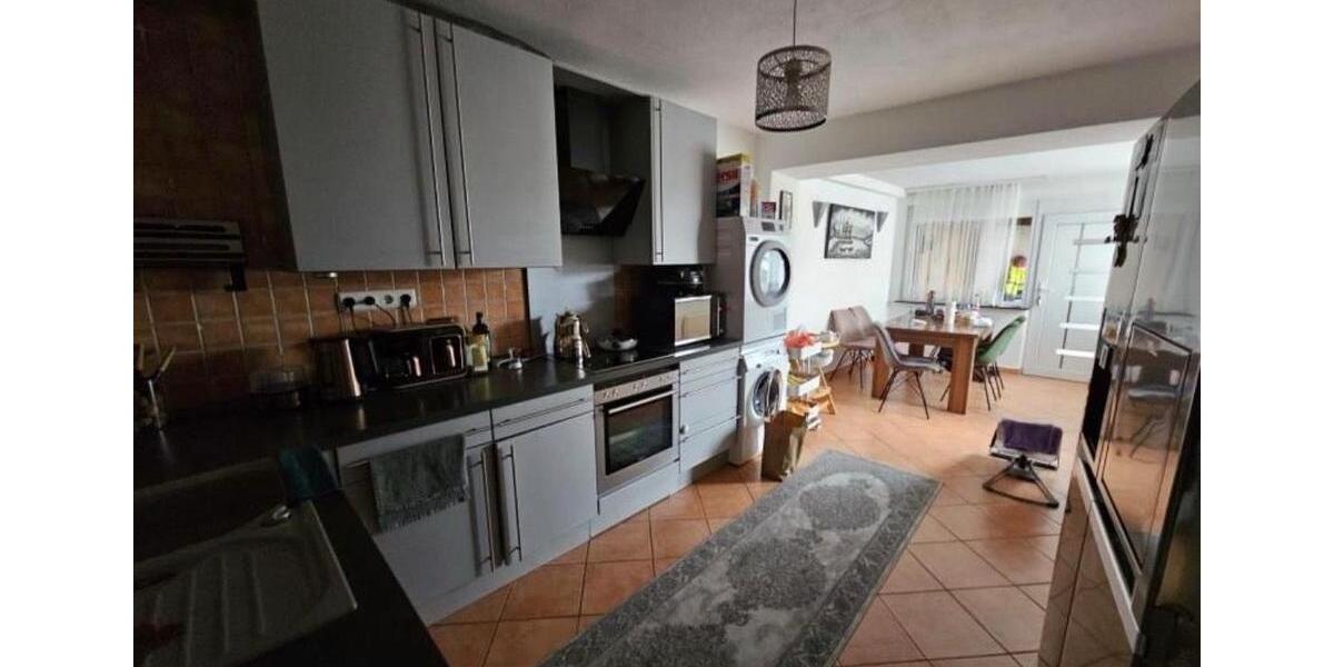 MFH mit 3 Wohneinheiten, Südgarten, Baupotenzial & 5,6 % Rendite 8 zimmer