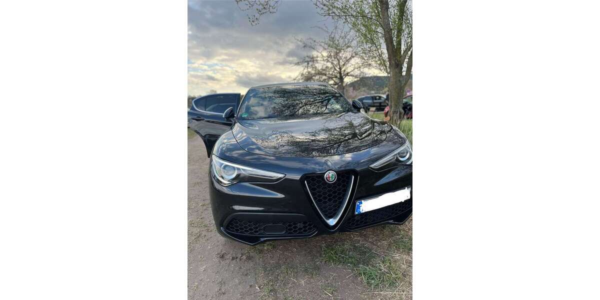 Alfa Romeo Stelvio 75.000 km 25.500 &euro; Mannheim 68259
