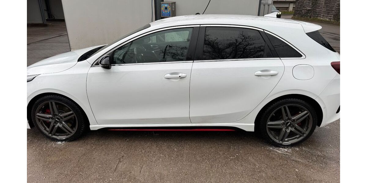 Kia ceed / Ceed 73.500 km 22.800 &euro; Neustadt An Der Weinstraße 67433