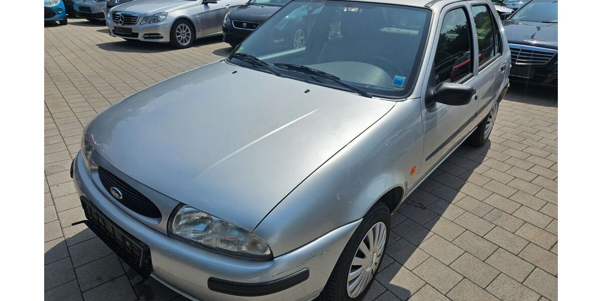 Ford Fiesta 69.260 km 2.450 &euro; Lachen-Speyerdorf 67435