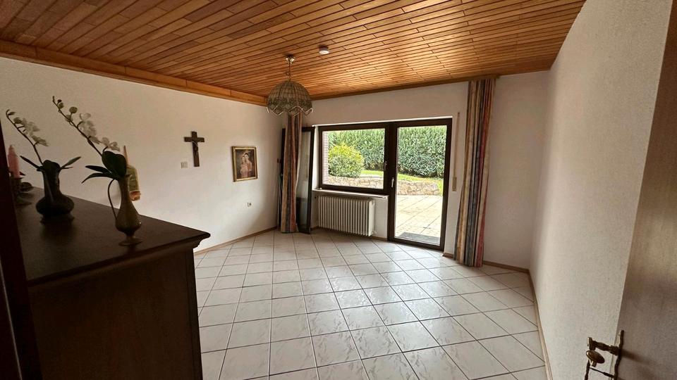 Einfamilienhaus Mörlenbach - 7 Zimmer, 204 m&sup2;, 525.000&euro; | Angebot:25717963