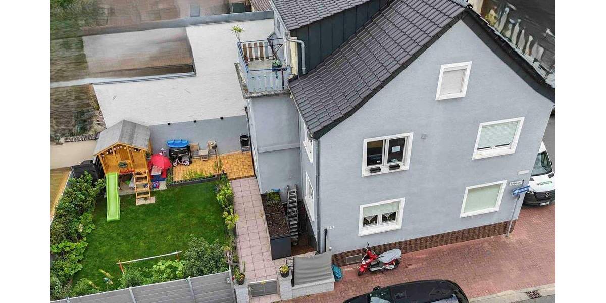 Hockenheim-Highlight - Modernisiertes Zweifamilienhaus mit Charme und Platz 6 zimmer