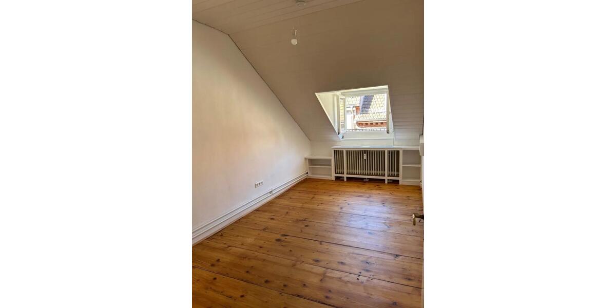 Dachgeschoßwohnung Heidelberg - 5 Zimmer, 140 m&sup2;, 2.240&euro; | Angebot:25789588