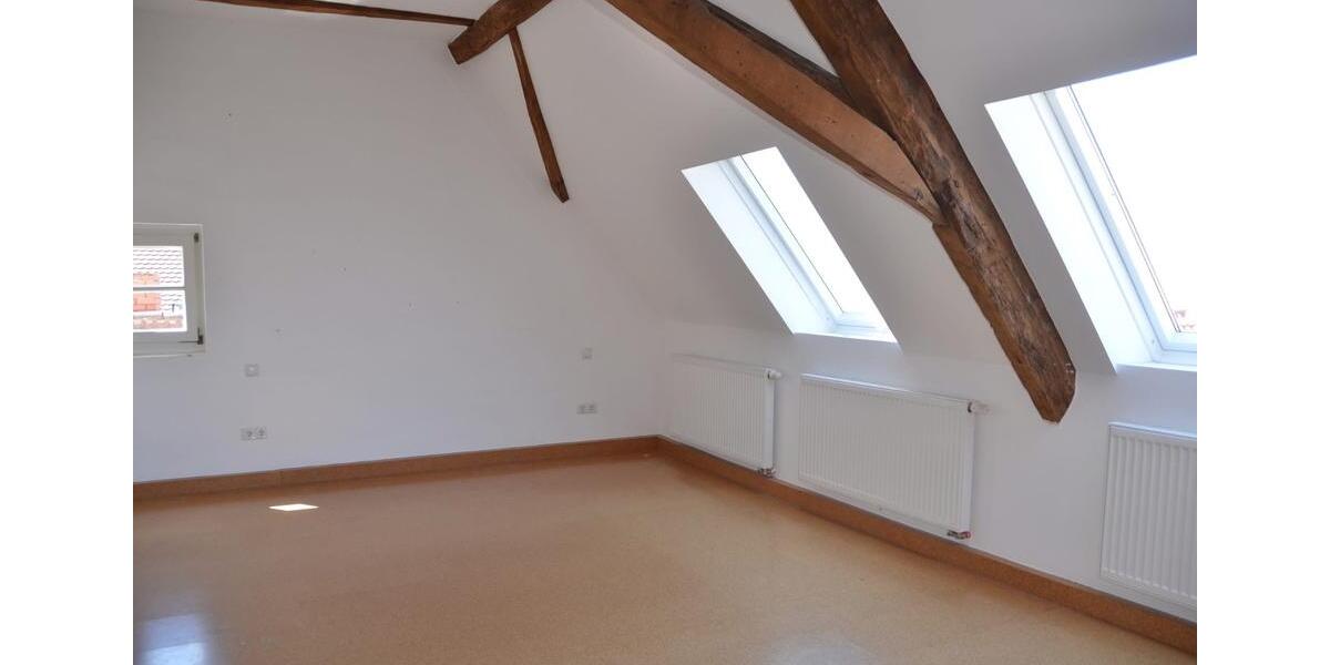 Dachgeschoßwohnung Böhl-Iggelheim Iggelheim - 3 Zimmer, 102 m&sup2;, 1.100&euro; | Angebot:26134679