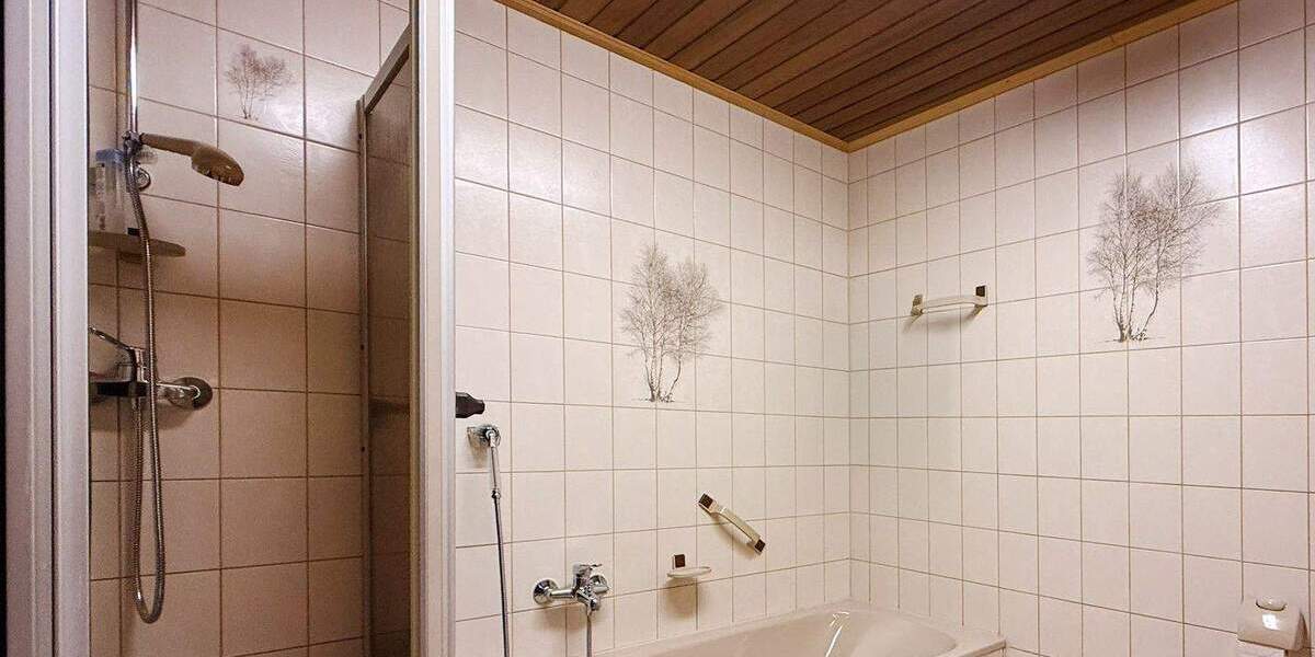 Gepflegtes, renovierungsbedürftiges Reihenmittelhaus in ruhiger und zentraler Lage von Leimen 5 zimmer